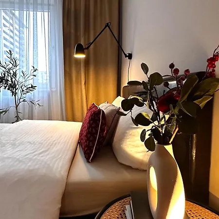 아파트 Wroc'love By Me & Mosiezna & Free Garage & Self Check In 24h 브로츠와프