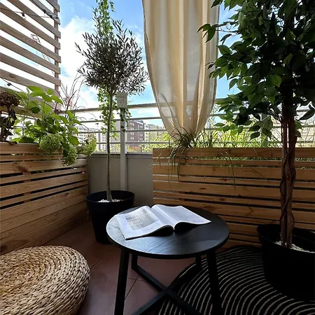 Daire Wroc'love By Me & Mosiezna & Free Garage & Self Check In 24h Wroclaw